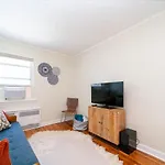 Midtown West 3 Bedroom Washer Dryer And Dishwasher, June To Aug 90 Days Stay Required