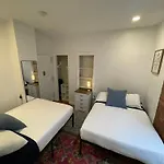 Nest Aparthotel Broadway