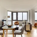 Tribeca Studio W City Views Gym Pool Nyc-110
