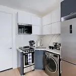 Apartment 78-4b New Quality 1br W&d In Unit Skylights