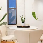 1290-7 New Renovated 2 Bedrooms In Ues