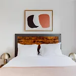 1Br Gem! Close To Central Park!