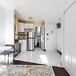 Spacious Upper East Side Studio, June To Aug 90 Days Stay Required