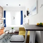 24-18 New Gramercy Studio W D In Unit Fully Reno