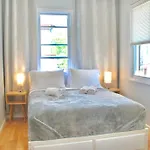 15 Minutes From Manhattan 2-Bedroom Apartment In Lic Astoria Queens