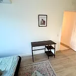 Peaceful Quiet Spacious New Modern Penthouse 3-bedroom With A Balcony *