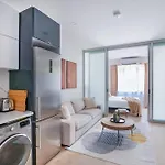 Apartment 78-4b New Quality 1br W&d In Unit Skylights *