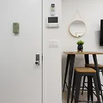 78-3c Newly Renovated 1br Wd Walk 2 Park *