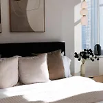 Rare Luxurious 1 Block From Time Square * New York