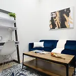 78-4d Quality 1br W&d Skylight By Park *