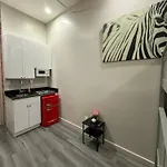 31 Street Broadway Apartment *