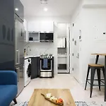 78-3c Newly Renovated 1br Wd Walk 2 Park