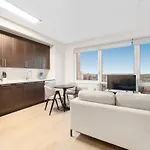 Queens Studio Jewel Luxury And Comfort Combined