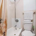 89-2r 1br Upper East Side Apartment New York