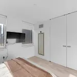 Lavish Two-story Retreat In The Heart Of Manhattan Apartment