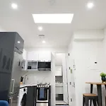 78-3c Newly Renovated 1br Wd Walk 2 Park