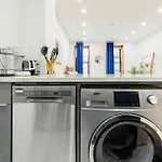 1597-13 I Brand New Prime Upper East W&d Apartment