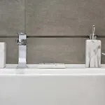 78-3c Newly Renovated 1br Wd Walk 2 Park *
