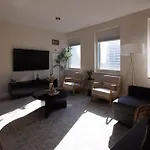 Apartment Rare Luxurious 1 Block From Time Square *