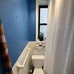 Apartment Next To Manhattan 2 Bedrooms - Subway 20 Steps, Manhattan 1 Stop