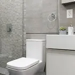 78-4d Quality 1br W&d Skylight By Park *