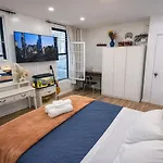 Next To Manhattan 2 Bedrooms - Subway 20 Steps, Manhattan 1 Stop *