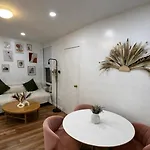 Apartment Next To Manhattan 2 Bedrooms - Subway 20 Steps, Manhattan 1 Stop *