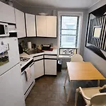 Next To Manhattan 2 Bedrooms - Subway 20 Steps, Manhattan 1 Stop *