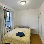 Apartment Next To Manhattan 2 Bedrooms - Subway 20 Steps, Manhattan 1 Stop *
