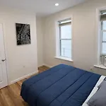 Apartment Next To Manhattan 2 Bedrooms - Subway 20 Steps, Manhattan 1 Stop New York