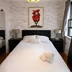 Next To Manhattan 2 Bedrooms - Subway 20 Steps, Manhattan 1 Stop