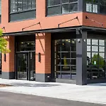 Court Square Long Island , Belvilla District 6 Formerly Sonder