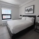 Court Square Long Island , Belvilla District 6 Formerly Sonder Hotel 4*