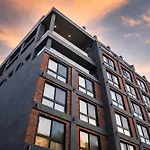 Dutch Hotel Long Island City New York , Belvilla District 6 Formerly Sonder