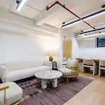 52-3de Newly Renovated 2br Bth Midtown East New York