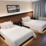 Hotel Mirage Brooklyn
