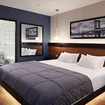 Hotel Mirage Brooklyn