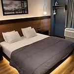 Mirage Brooklyn Hotel