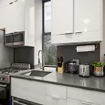 Sophisticated In Vibrant Manhattan New York