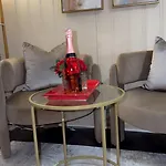 Imanis Cozy Hideaway