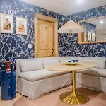 Villa Charming Garden Lvl Brownstone New York