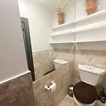 Beautiful And Spacious Apartment In Times Square!