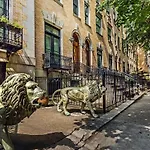 Holiday home Modern Townhouse In Historic Harlem