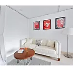 Apartment Bright And Spacious Apt, W&d In Unit - Monthly *