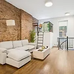 Charming Ues 1br Duplex Near Park