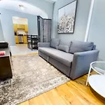 Spacious Stay 3 Bedroom In Prime Location Of Nyc