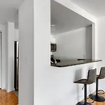 Blueground Hells Kitchen Washer Nr Times Square Nyc-2074