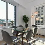 Contemporary Luxury 3Br 2Ba Downtown Nyc