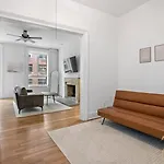 Sun-Filled Brownstone Apt In Prime Chelsea