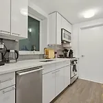 Spacious 1-Bedroom Retreat Near Central Park